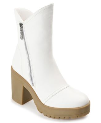 Journee Collection