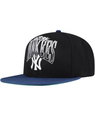 Mitchell & Ness - Men's Black New York Yankees Rise Up Snapback Hat
