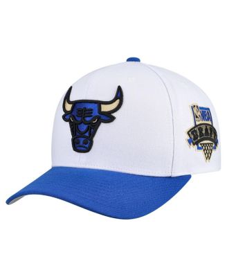 Mitchell & Ness - Men's White Chicago Bulls Core Pro Crown Adjustable Hat