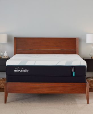 Tempur-Pedic - Adapt 2.0 Medium 11" Tight Top Mattress Set - Queen