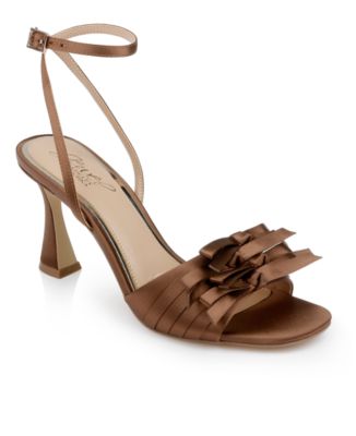 Jewel Badgley Mischka