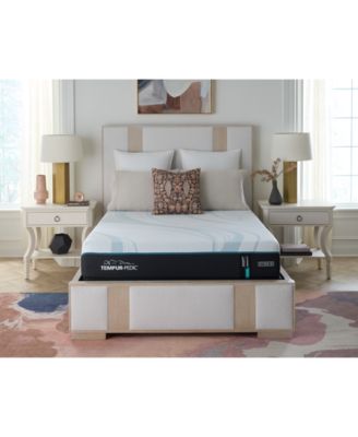 Tempur-Pedic - Adapt 2.0 Medium Hybrid 11" Tight Top Mattress Set - California King