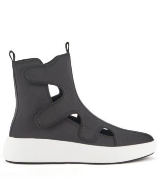 United Nude