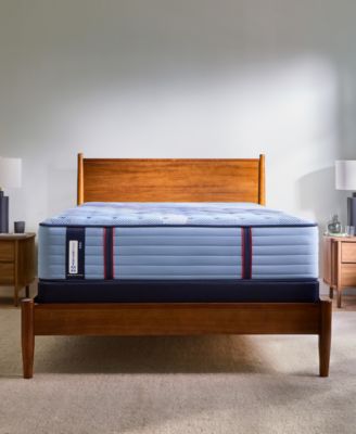 Sealy - Posturepedic West Hill 14" Soft Tight Top Mattress Set - Queen Split