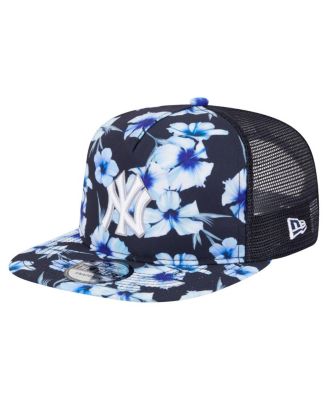 New Era - Men's Navy New York Yankees Adventure Pattern Golfer Trucker Snapback Hat