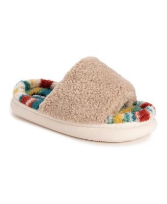 MUK LUKS