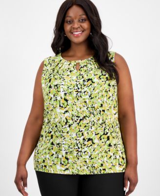 Kasper - Plus Size Printed Sleeveless Keyhole Blouse