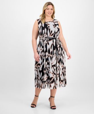 Sandra Darren - Plus Size Belted Printed Sleeveless Midi Dress